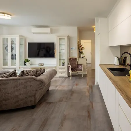 Luxury Apartment Azure Split Exterior photo
